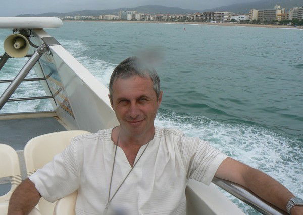 Андрей Ушаков