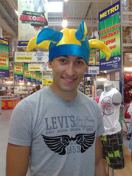 Влад Сатиренко