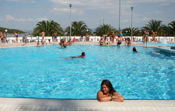 Елена Малахова