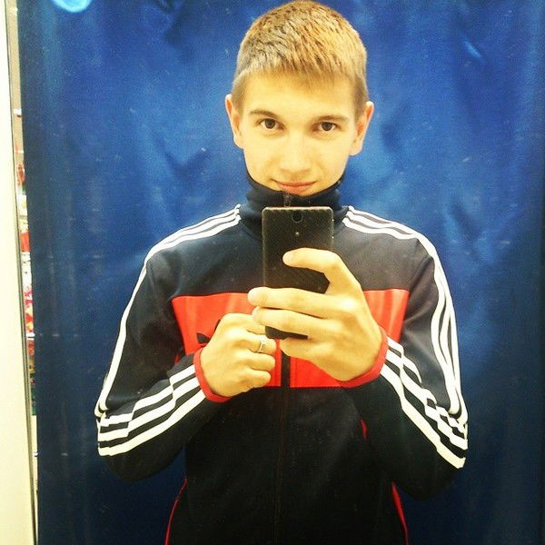 Влад Хмелёв