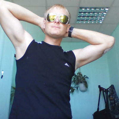 Александр Сухоплюев