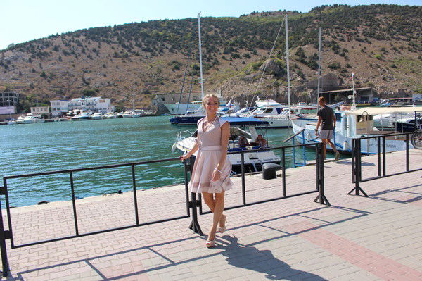 Оленька Тарасова