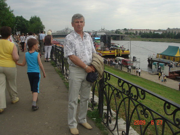 Александр Русаков