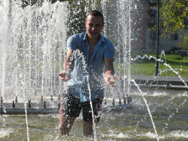 Александр Волков