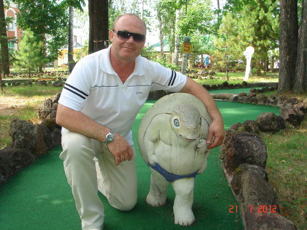 Андрей Дюжев