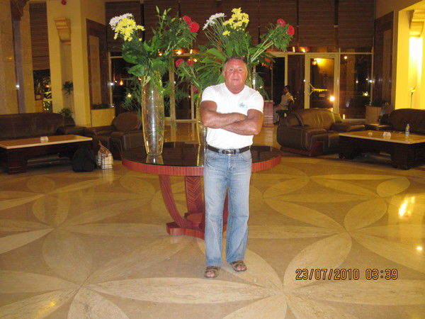 Юрий Мирзабекян