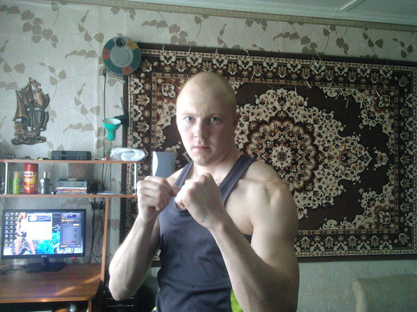 Леонид Карелин