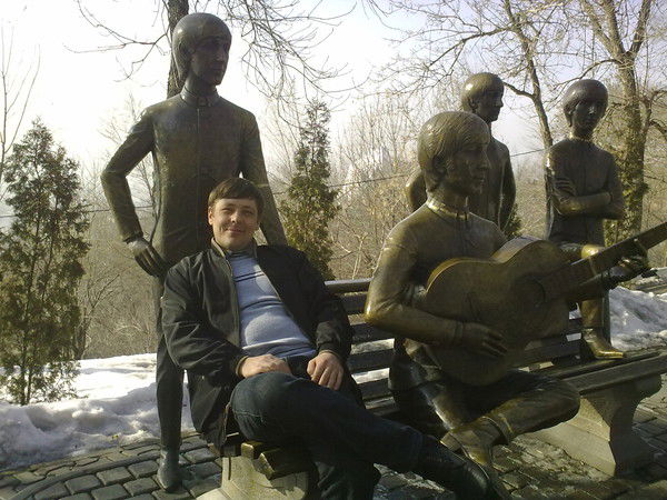 Руслан Мельников