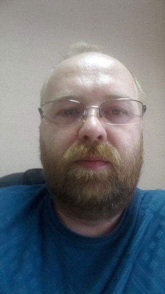 Андрей Ларионов