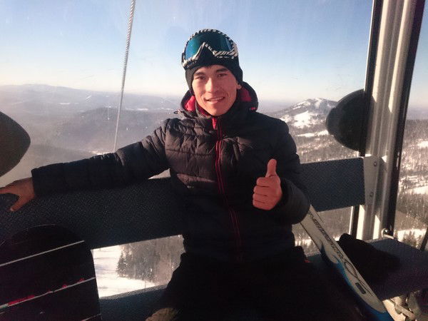 Максим Сазанаков