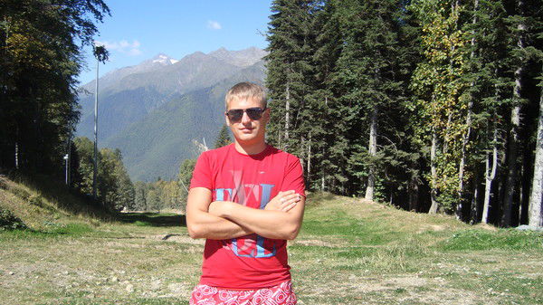 Денис Стариков