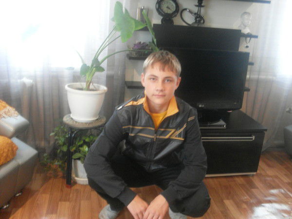 Женя Жариков