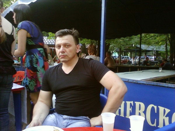 Александр Левадный