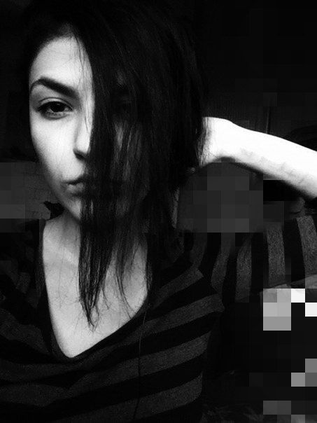 Селена Абузарова