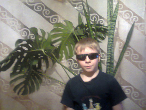 Антон Безкоровайный