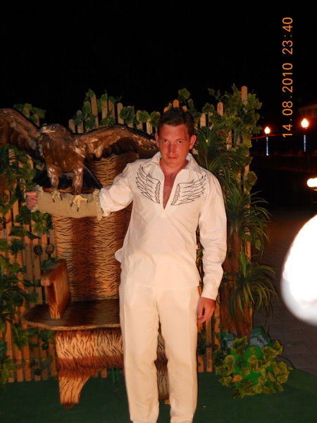 Илья Антонов