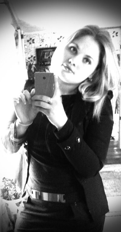 Алена Керова