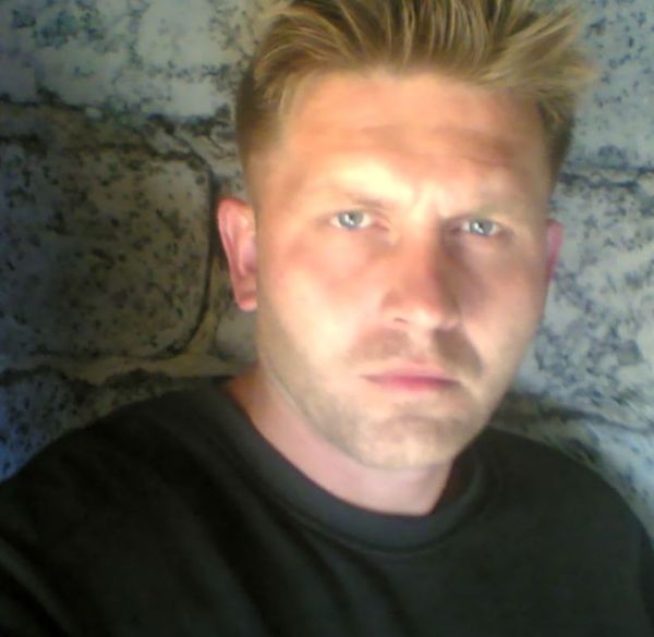 Андрей Попов