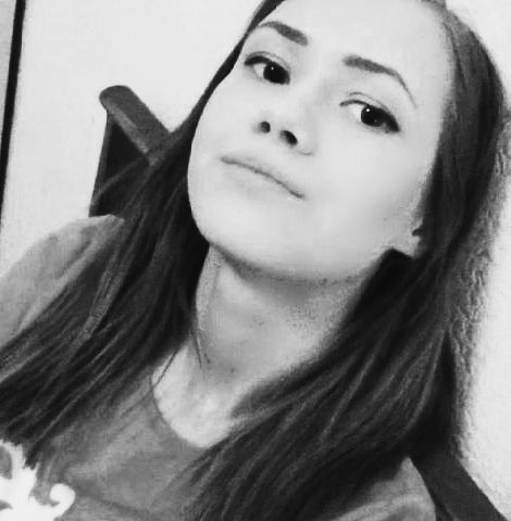 Яна Романова.