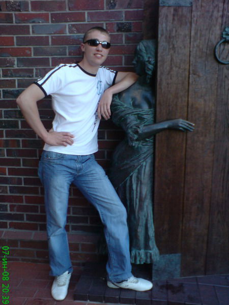 Дмитрий Гончаров