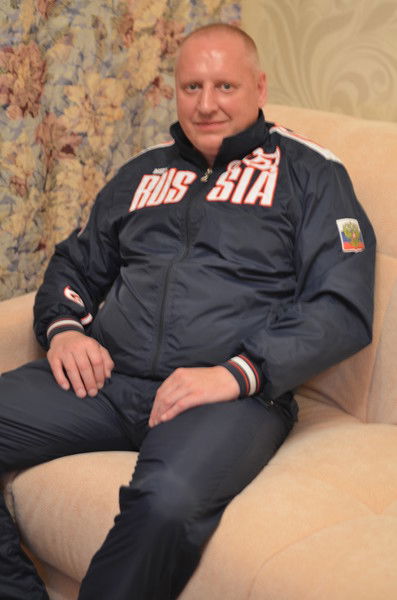 Олег Уваркин