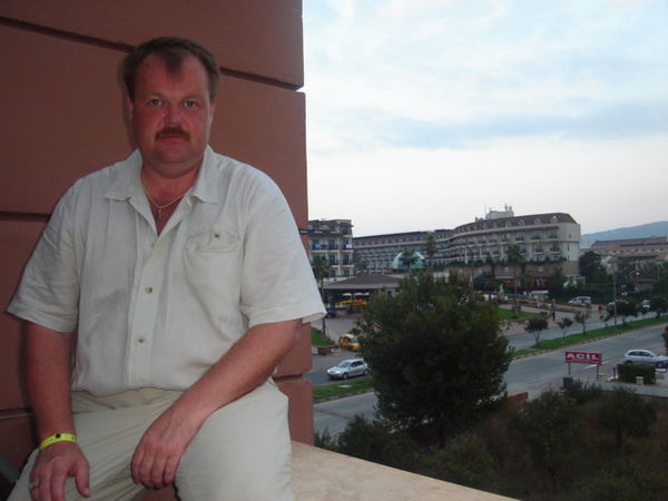 Андрей Юхин