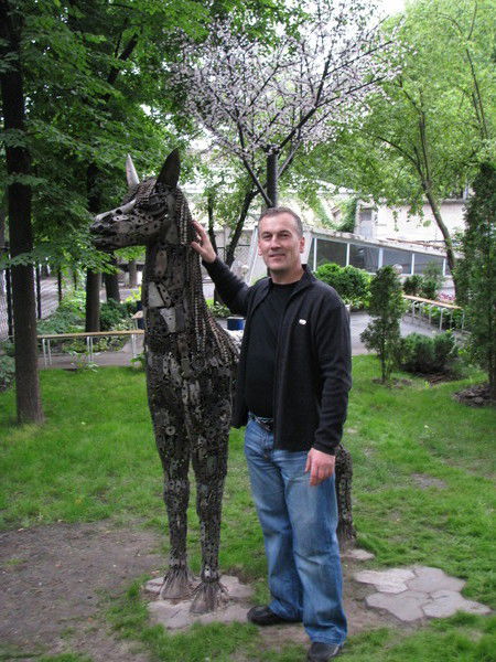 Влад Богров