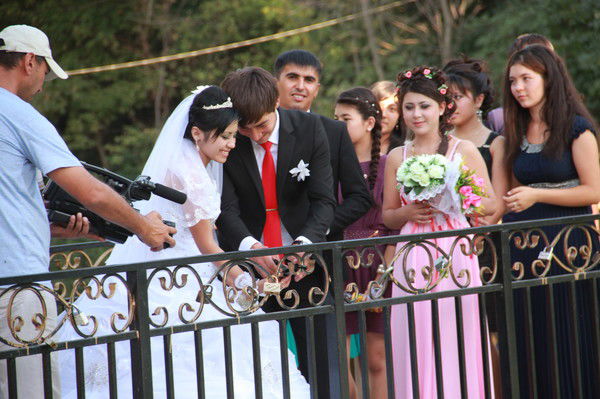 Икрам Анарметов