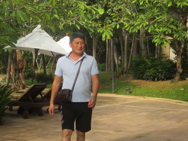 Манат Думышев