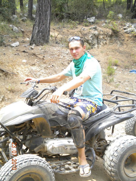 Женя Красненков