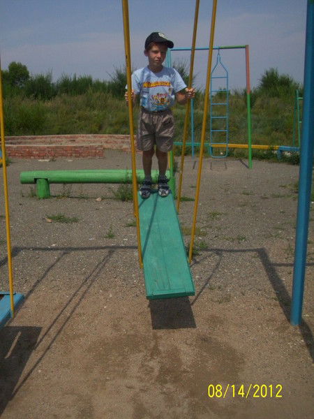 Денис Макаров