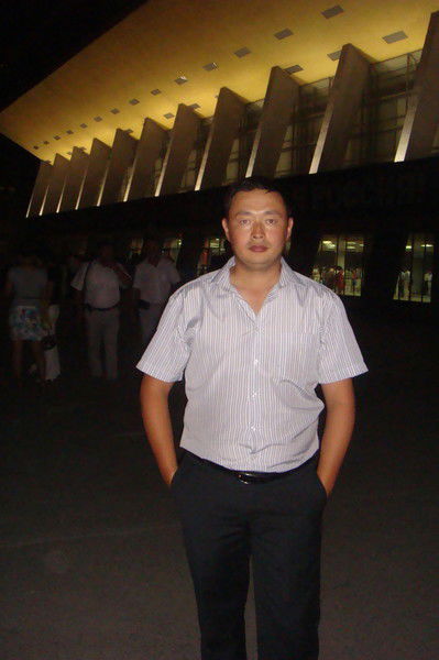 Эрнис Абасов