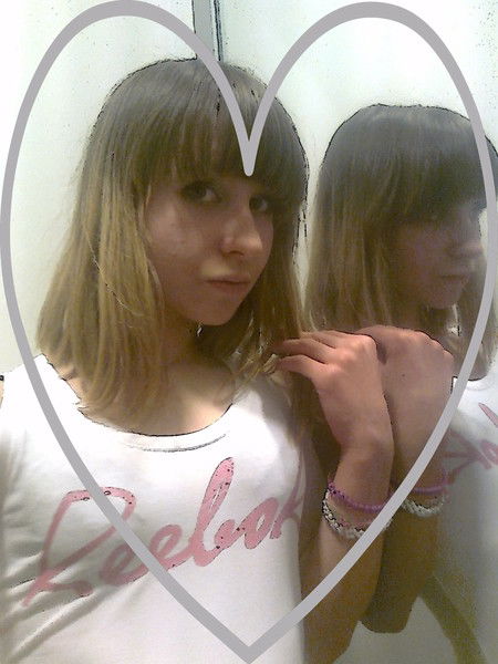 Нюта Попова