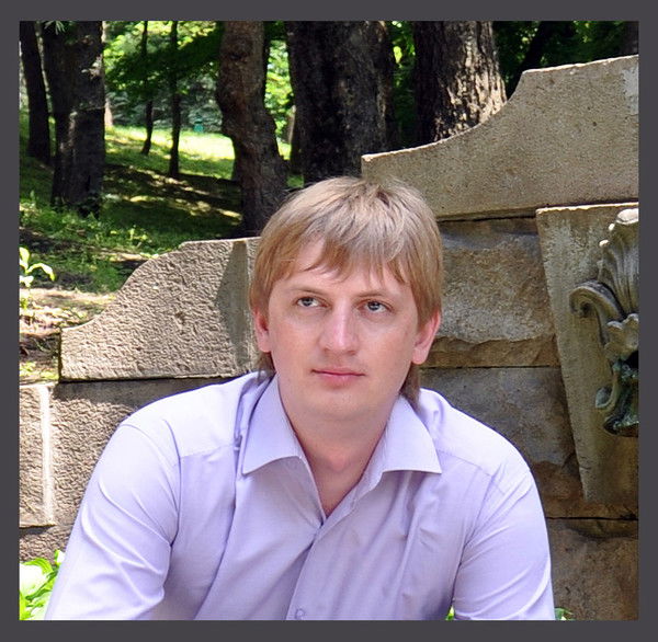 Стас Татаренко