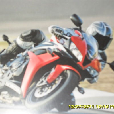 Неизвестный Чел