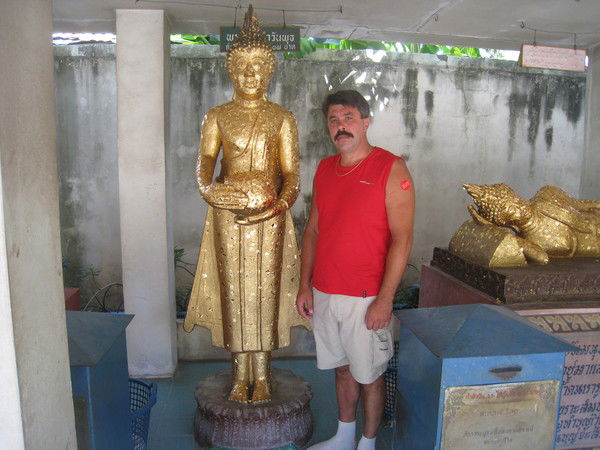 Игорь Николаев