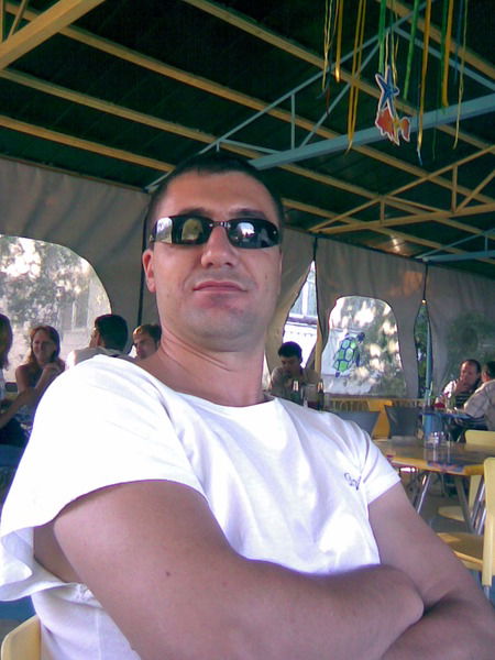 Саша Иванов