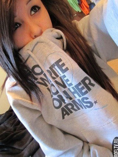 Лиза Леонова