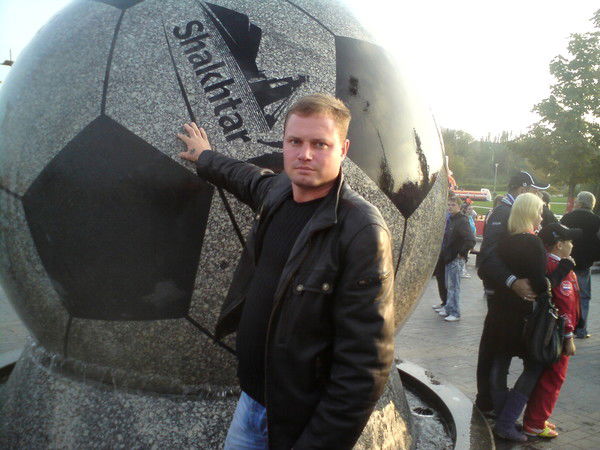 Денис Шкуренко