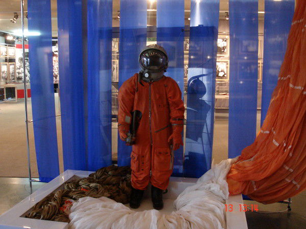 Дмитрий Гущин