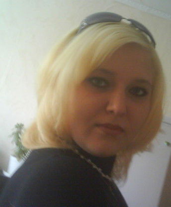 Олечка Новикова