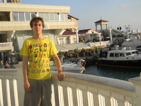 Роман Лоскутов