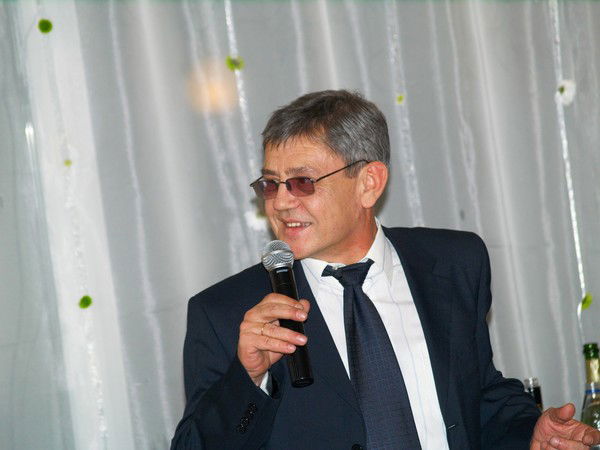 Леонид Ларин