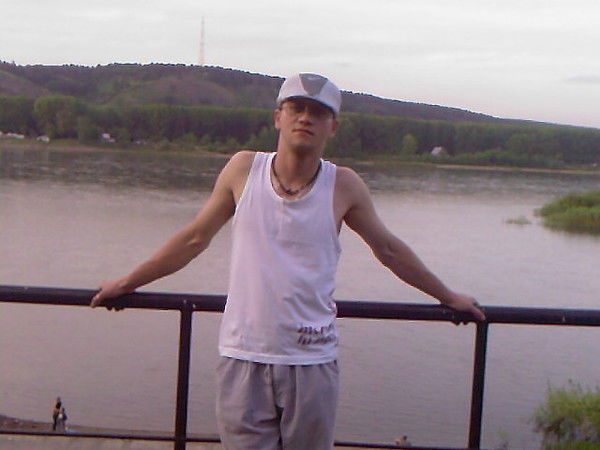 Евгений Помозов