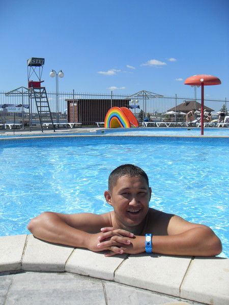 Фархат Узмагамбетов