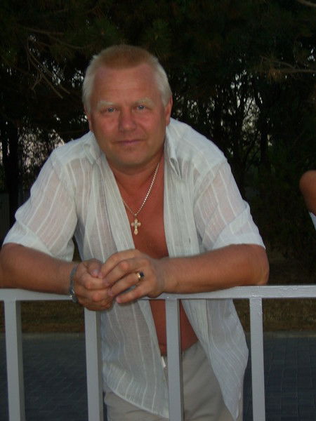 Владимир Дубов