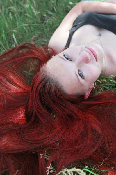 Лена Конькова