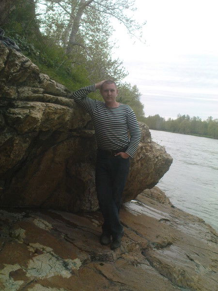 Андрей Попов