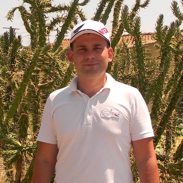 Владимир Булатов