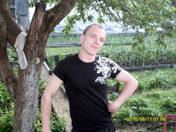 Антон Маков